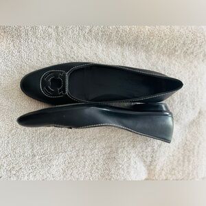 Black Leather Ferragamo Flat Shoes